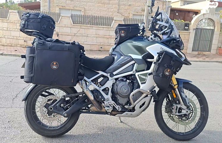 מודעת רכב טריומף Tiger 1200 rally explorer