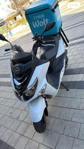 מודעת רכב סאן יאנג ג'וי רייד 200