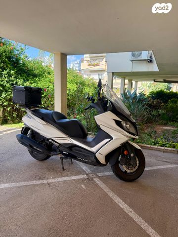 מודעת רכב קימקו דאון-טאון 350