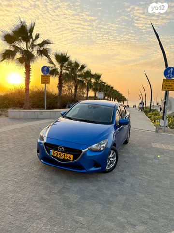 מודעת רכב מאזדה 2