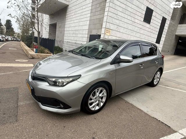 מודעת רכב טויוטה אוריס