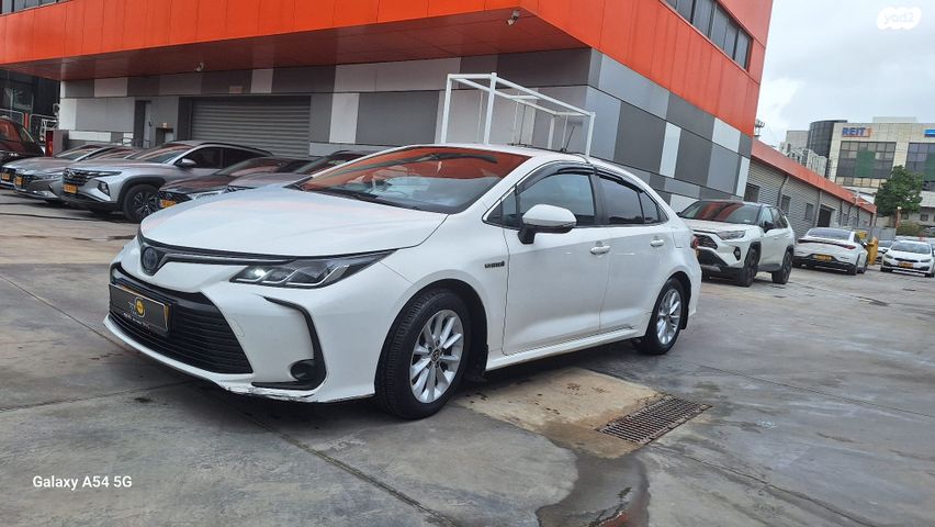 מודעת רכב טויוטה קורולה