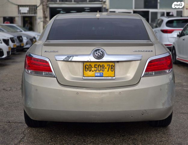 מודעת רכב ביואיק לה-קרוס 2