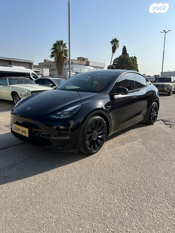 מודעת רכב טסלה מודל Y