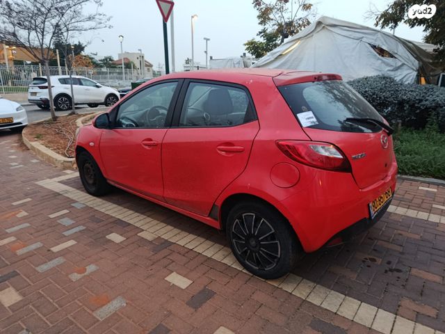 מודעת רכב מאזדה 2