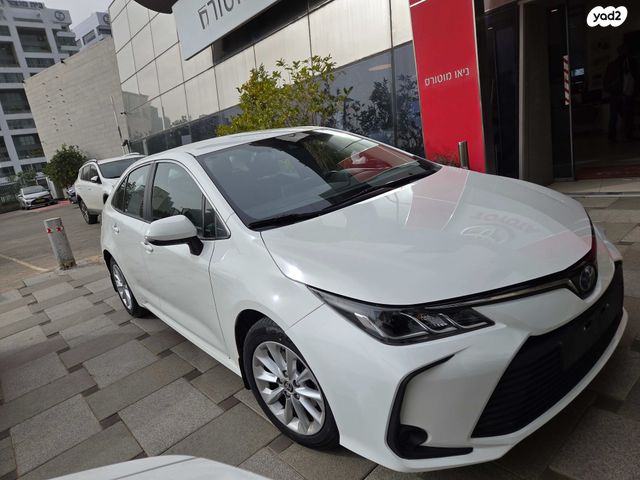 מודעת רכב טויוטה קורולה 1