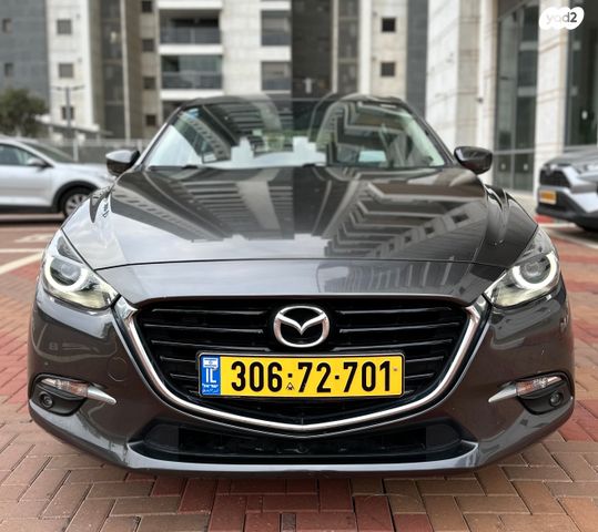 מודעת רכב מאזדה 3