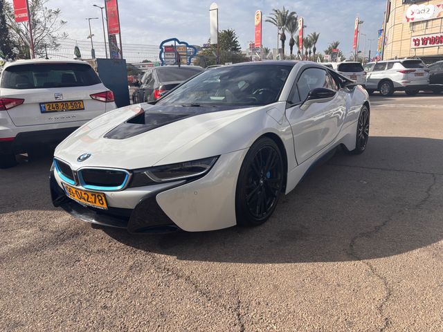 מודעת רכב ב מ וו i8