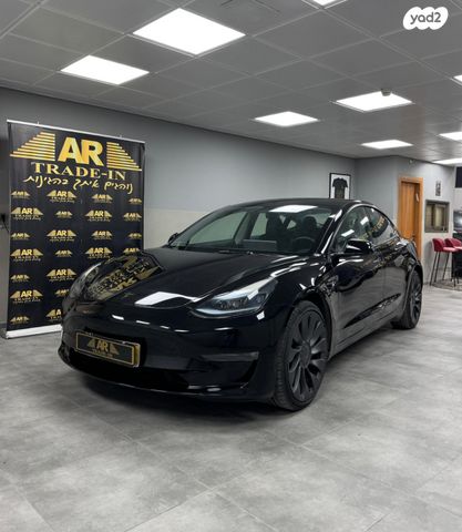 מודעת רכב טסלה מודל 3