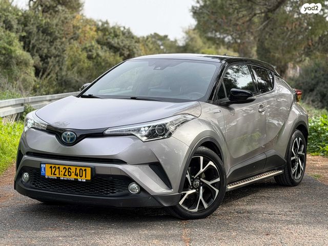 מודעת רכב טויוטה C-HR