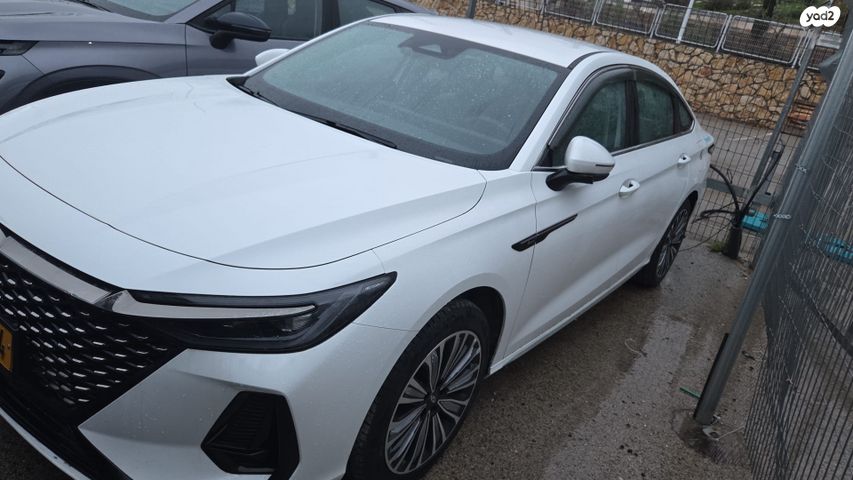 מודעת רכב צ׳רי אריזו 8