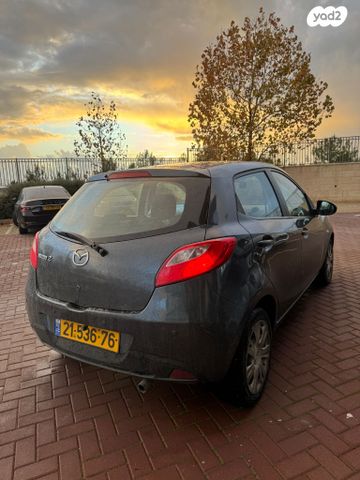 מודעת רכב מאזדה 2