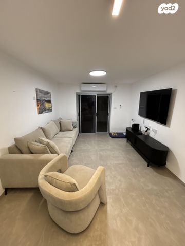 כובשי אילת 106