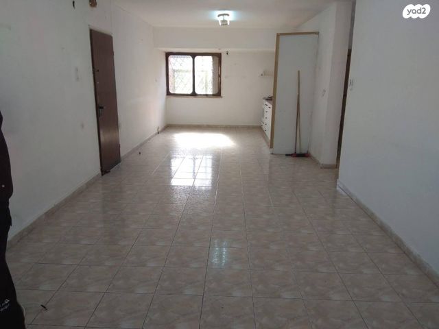 דרך משה דיין 24