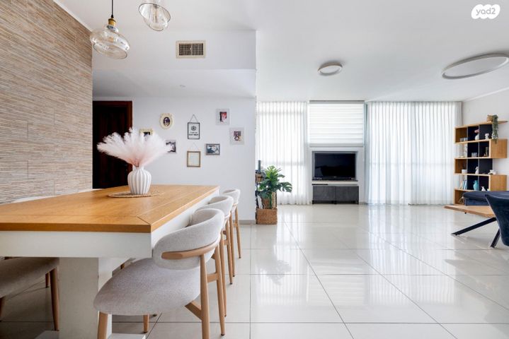 שדרות האלונים 6