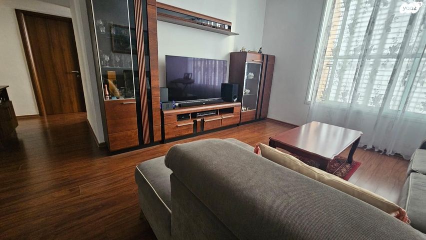 השר רבינוביץ 30