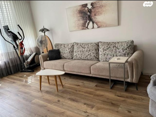 שדרות ז'בוטינסקי 43