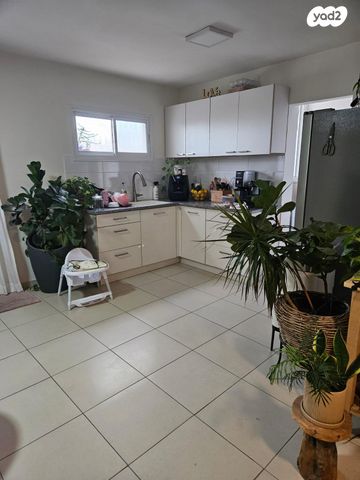 יצחק בן צבי 26