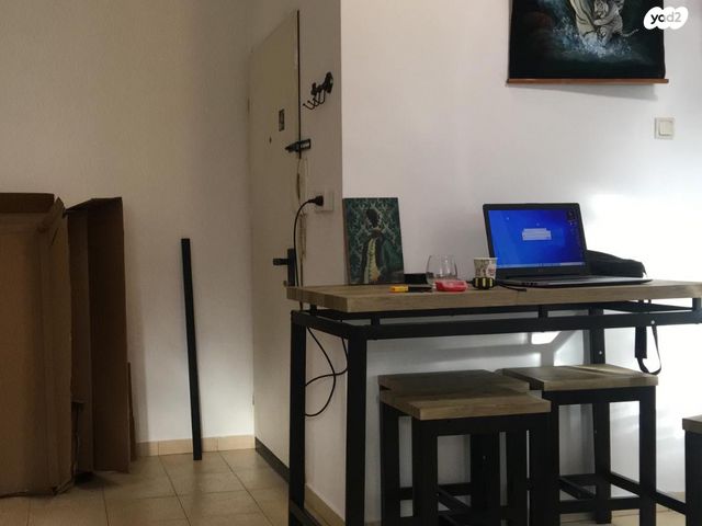 יהושע בן גמלא 17