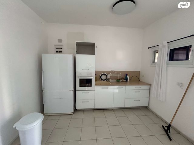 יוחנן הסנדלר 12