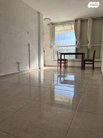 שדרות יוספטל 43