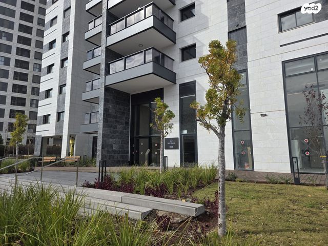 יצחק שמיר 17