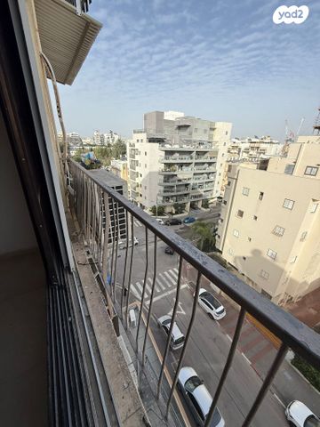 ז'בוטינסקי 12