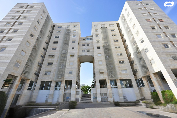 הרב זכריה מדאר 13