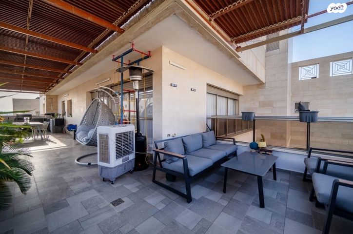 גג/ פנטהאוז