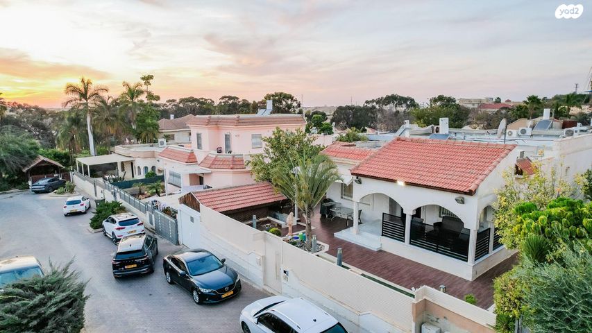 קורא הדורות 