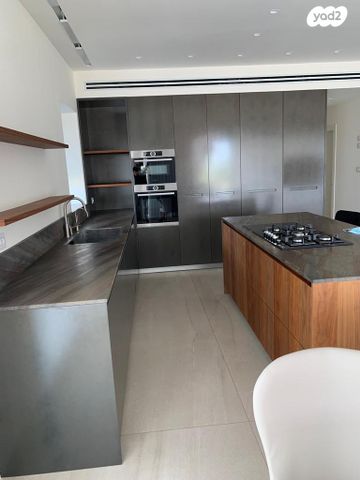 הגוש הגדול, רמת אביב החדשה, נופי ים