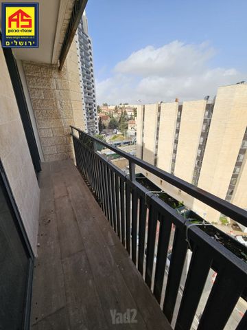 דירה למכירה בירושלים (תיווך) — 2