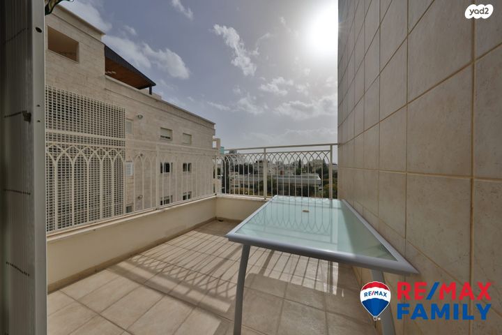 שדרות גושן 64