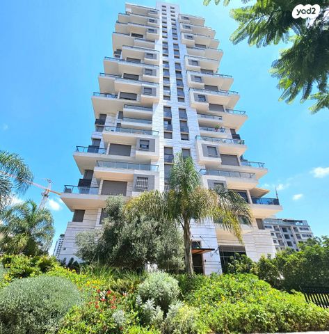 נווה יהושע, ערמונים