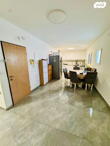 יחזקאל דנין 2