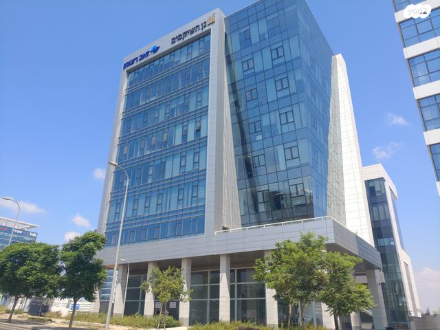 חנויות/ שטח מסחרי