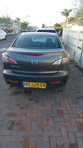 מודעת רכב מאזדה 3