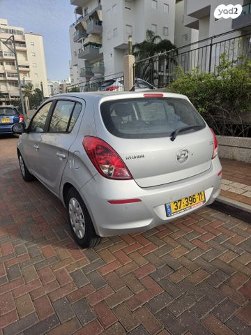 מודעת רכב יונדאי i20