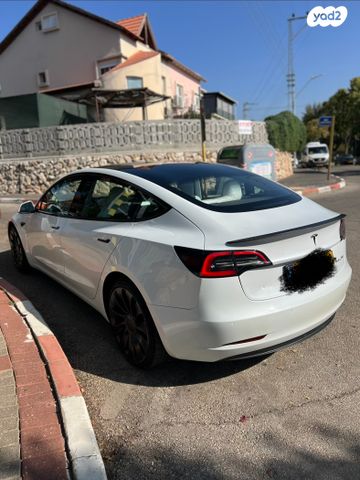 מודעת רכב טסלה מודל 3