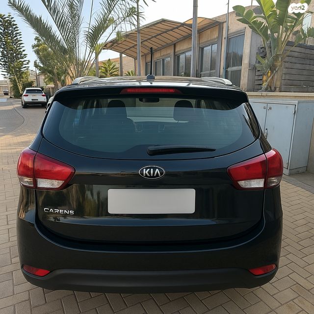 מודעת רכב קיה קארנס