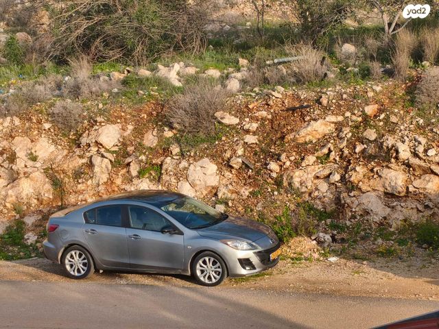 מודעת רכב מאזדה 3