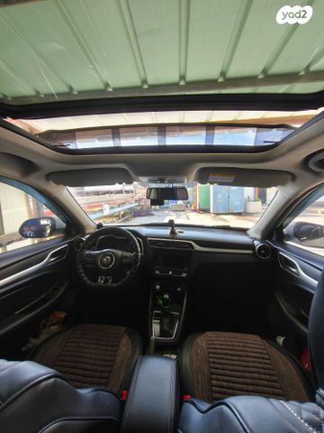 מודעת רכב אם ג'י ZS