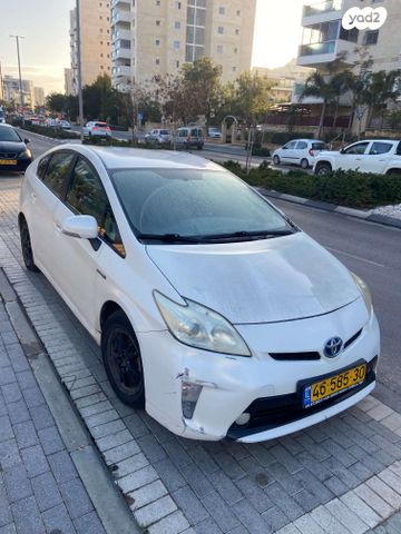 מודעת רכב טויוטה פריוס
