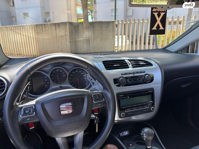 מודעת רכב סיאט לאון