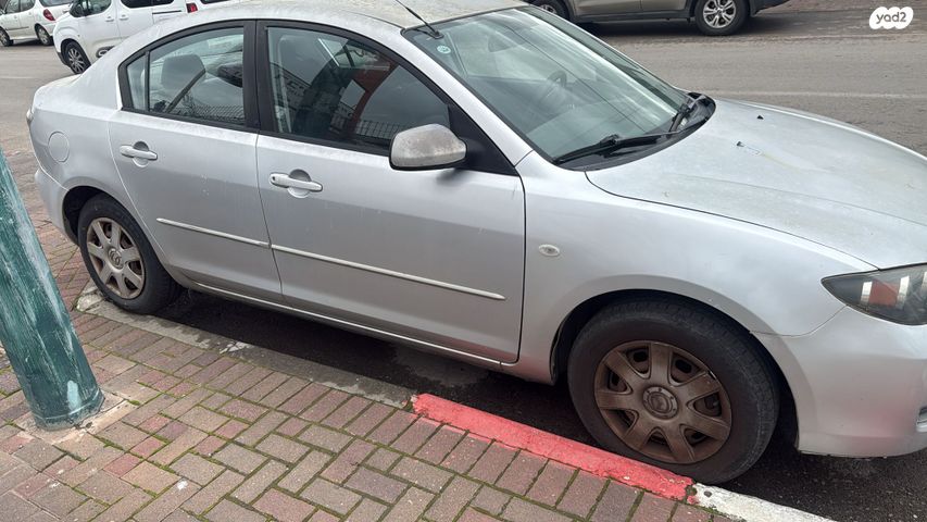 מודעת רכב מאזדה 3