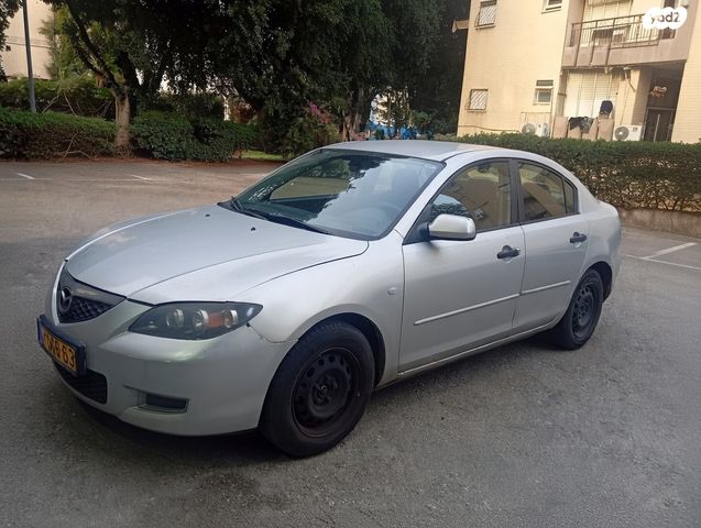 מודעת רכב מאזדה 3