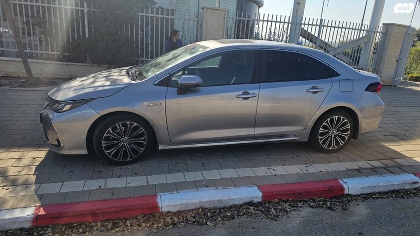 מודעת רכב טויוטה קורולה