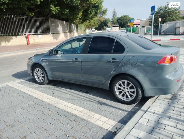 מודעת רכב מיצובישי לנסר