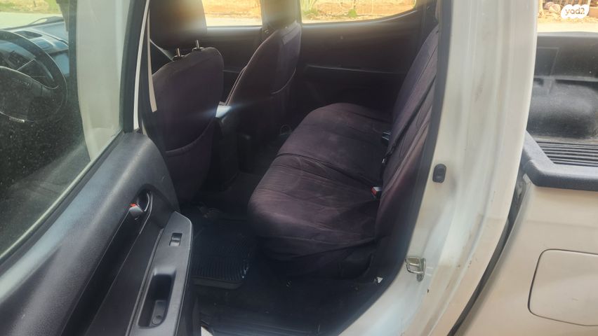 מודעת רכב איסוזו די-מקס