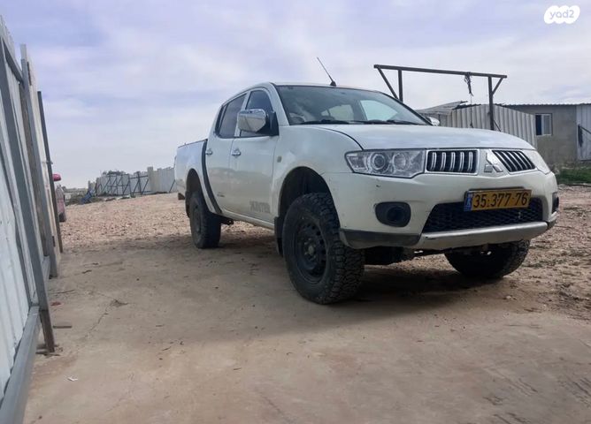 מודעת רכב מיצובישי טרייטון / L200